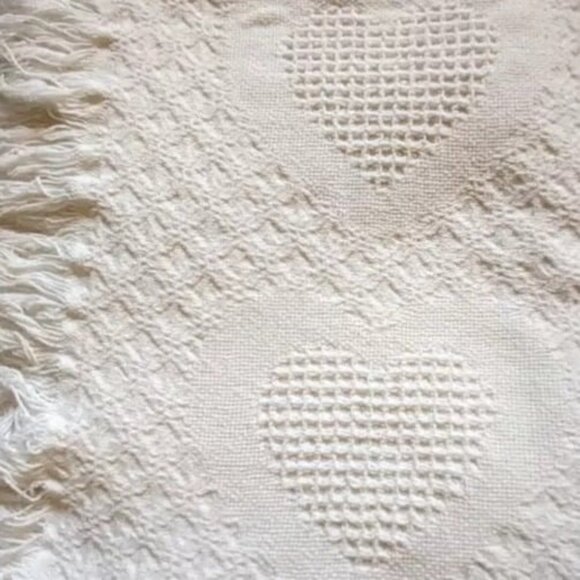 Weave Fringed Waffle Heart Pattern Throw Lap Blanket VTG 49" x 62" - Picture 2 of 5